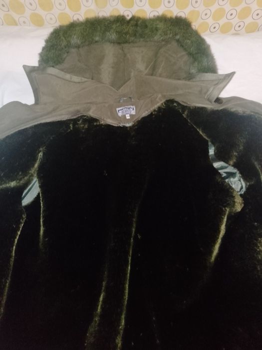 Продається пальто зимове жіноче.