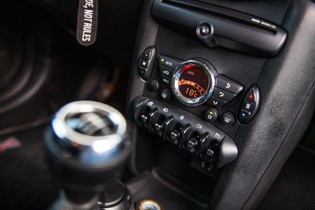 MINI Cooper ONE D