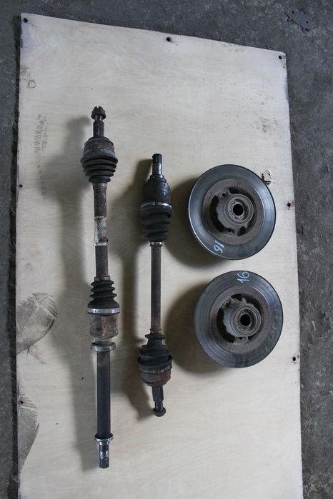 Полуось Полувісь Напіввісь для Renault Kangoo 2008-2020