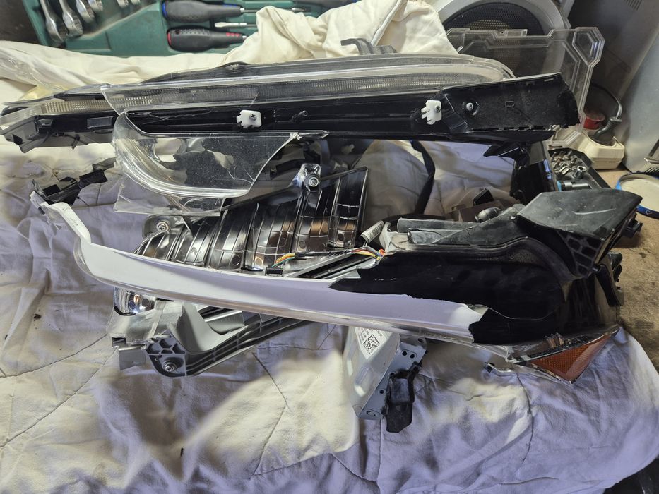 Фара honda insight 3 ze4.