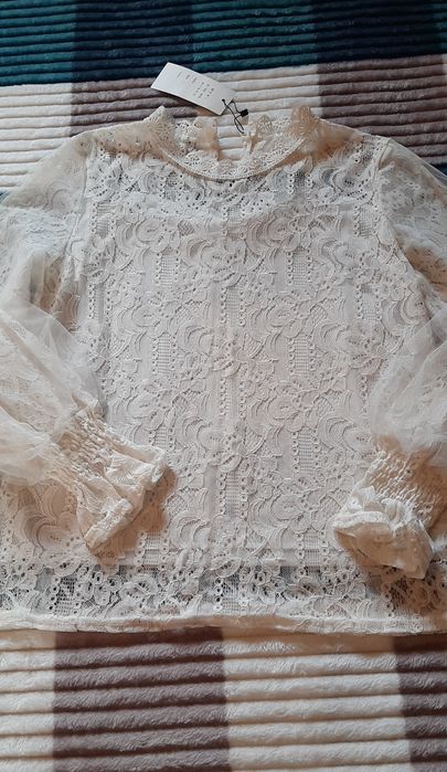 Ніжна блузка жіноча