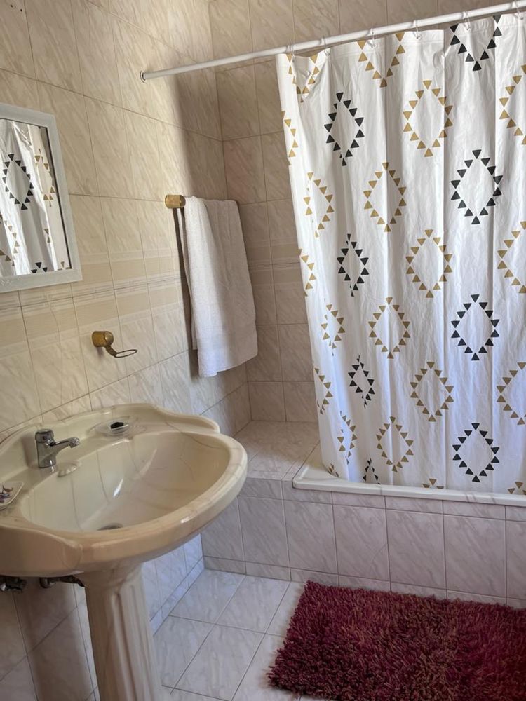Alugo Quarto Suite em Moradia privada centro Vila Nova de Gaia