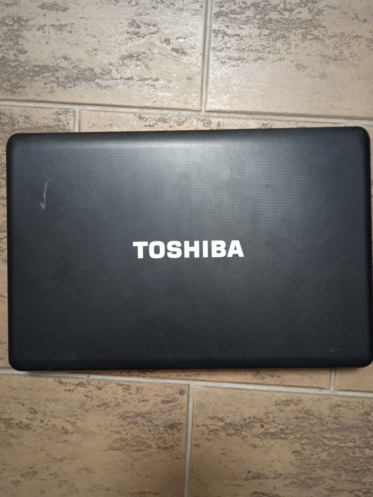 TOSHIBA, Satelleti