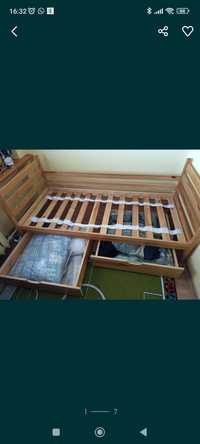 Dwie szuflady pod łóżko na kółkach, sosna