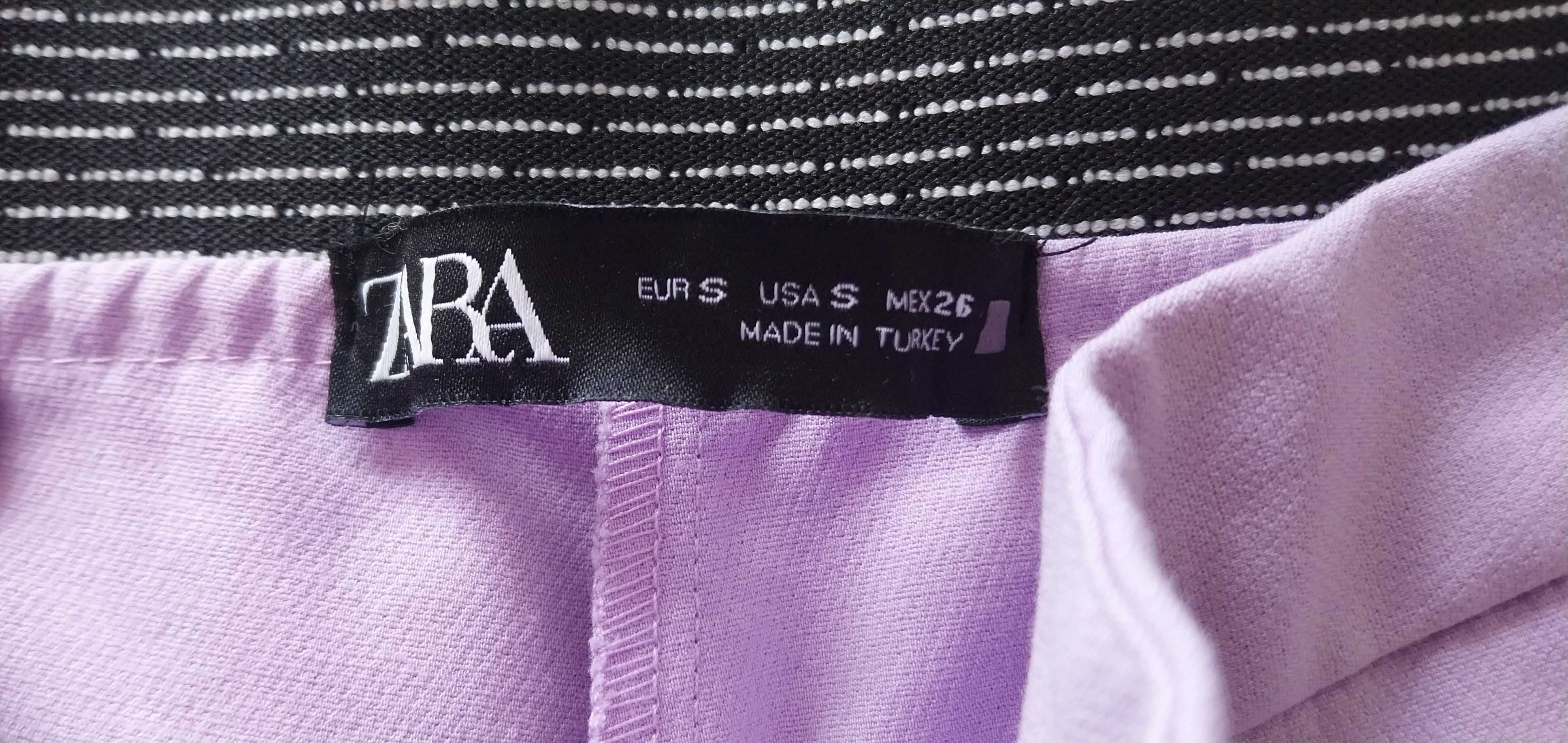 Zara  -  Calças justas