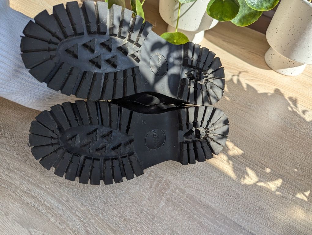 Skórzane mokasyny loafersy półbuty Badura ze złotym łańcuchem