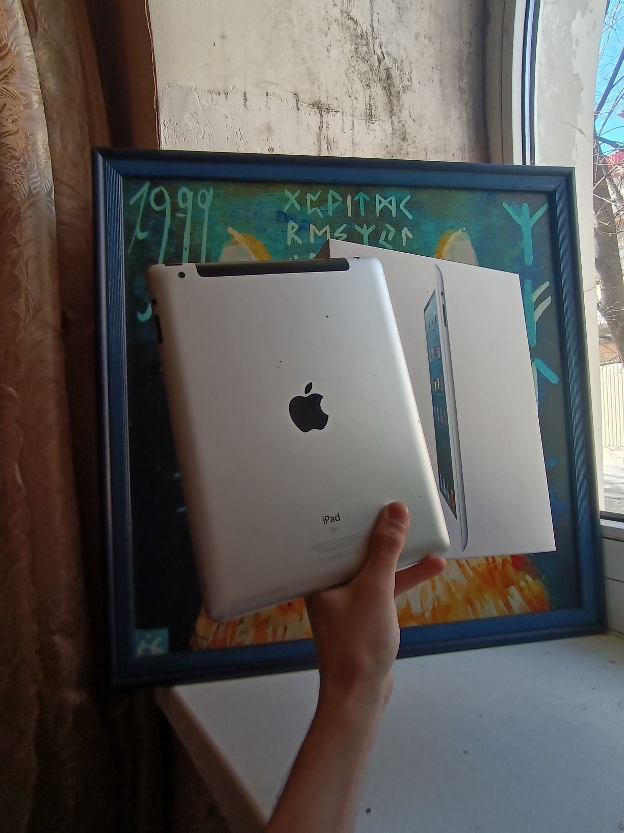 Продам весь iPad 2 на запчасти, экран рабочий