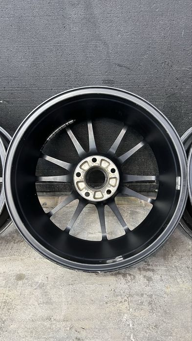 Oz racing Ultraleggera r18 8j 5/120