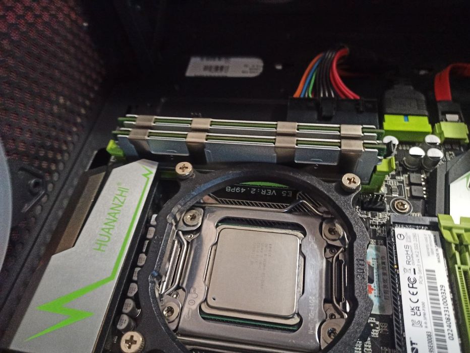 Комплект HUANANZHI X79 + e5 2640 + 32GB