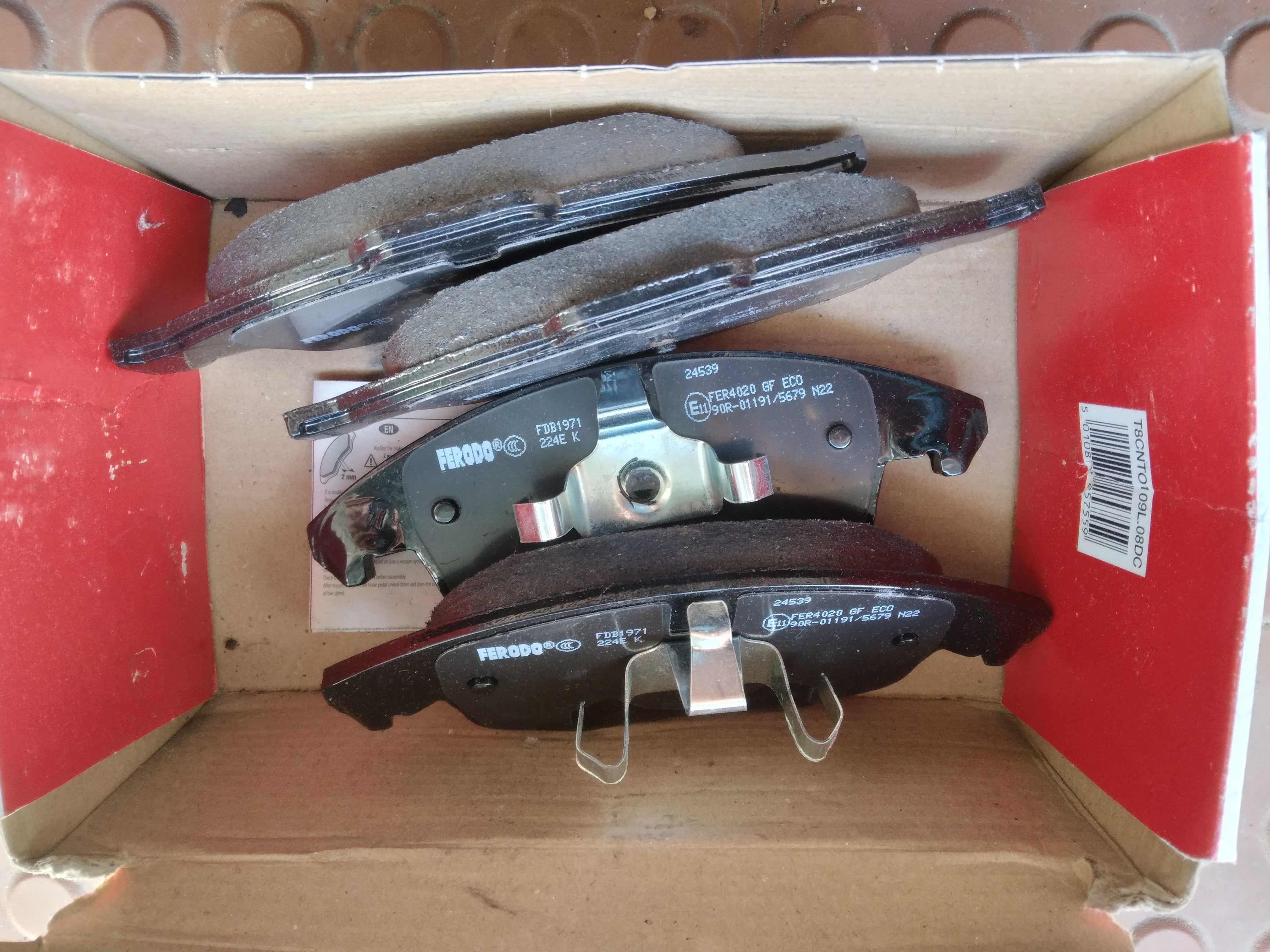 Pastilhas de travão Ferodo e filtro de combustivel para Peugeot 5008