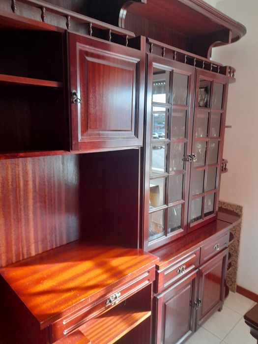 Móvel de Sala Com Cristaleira