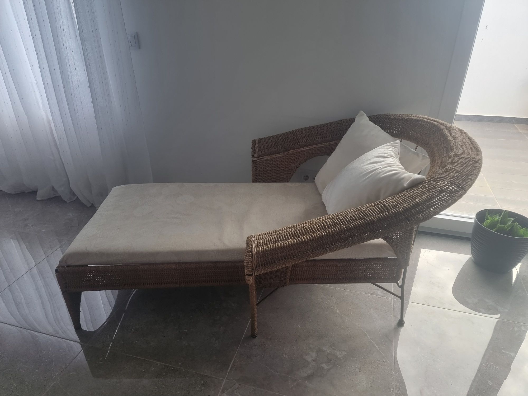 Chaise longue em vime