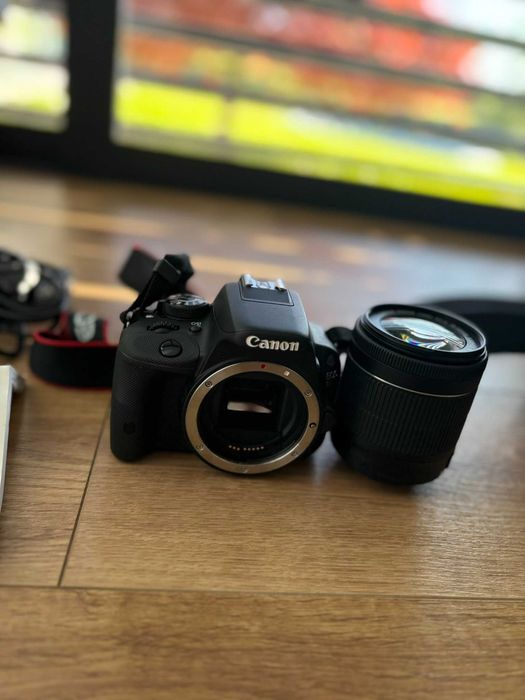 Canon EOS 100D + Lente 18-55mm IS STM – Como nova!