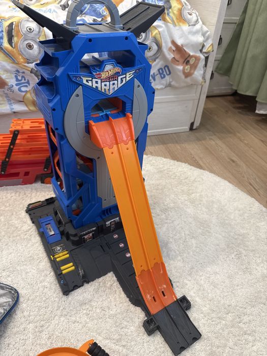 Треки,гаражи,машинки