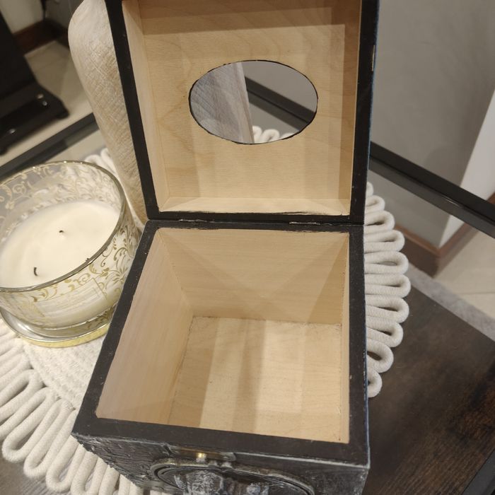 Chustecznik ręcznie robiony