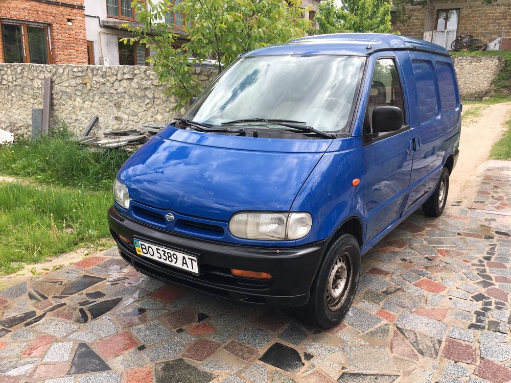 Nissan Vanette бус нісан