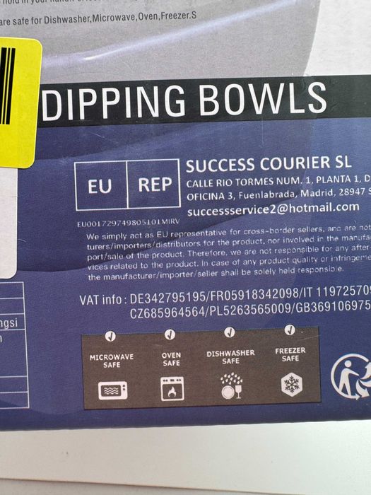 Zestaw małych porcelanowych miseczek ceramicznych na sos sojowy sushi