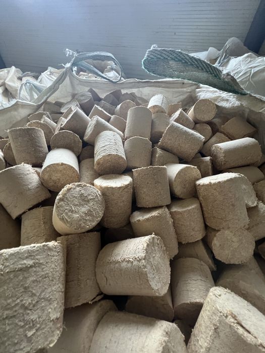 Паливний брикет…