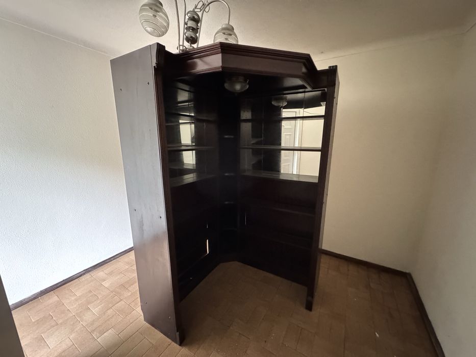 Bar em mogno com luz interior