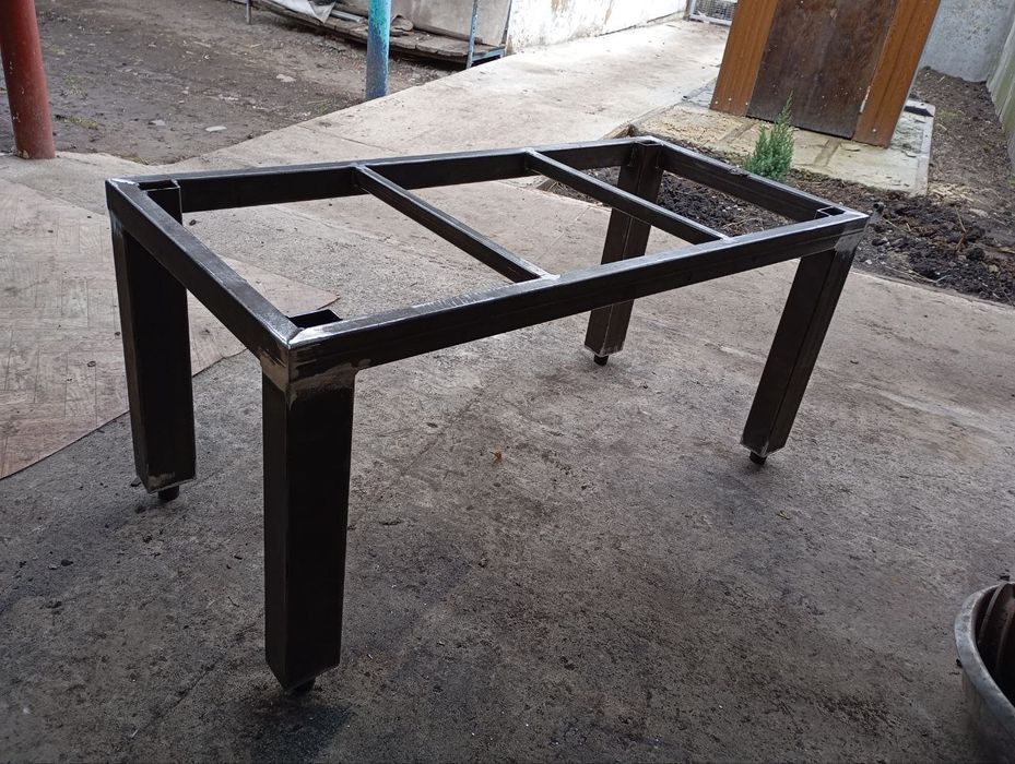 Мангали, сковорідки з диска, вироби з металу