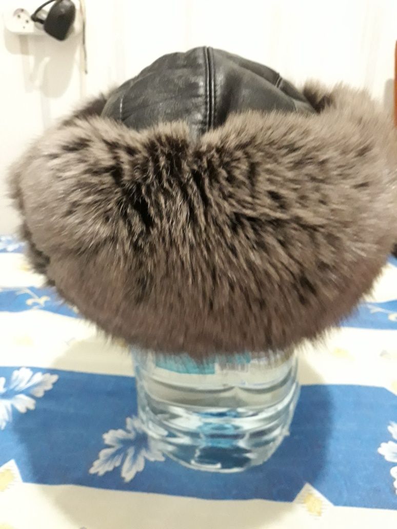 Продам хутряну шапку, майже нова.