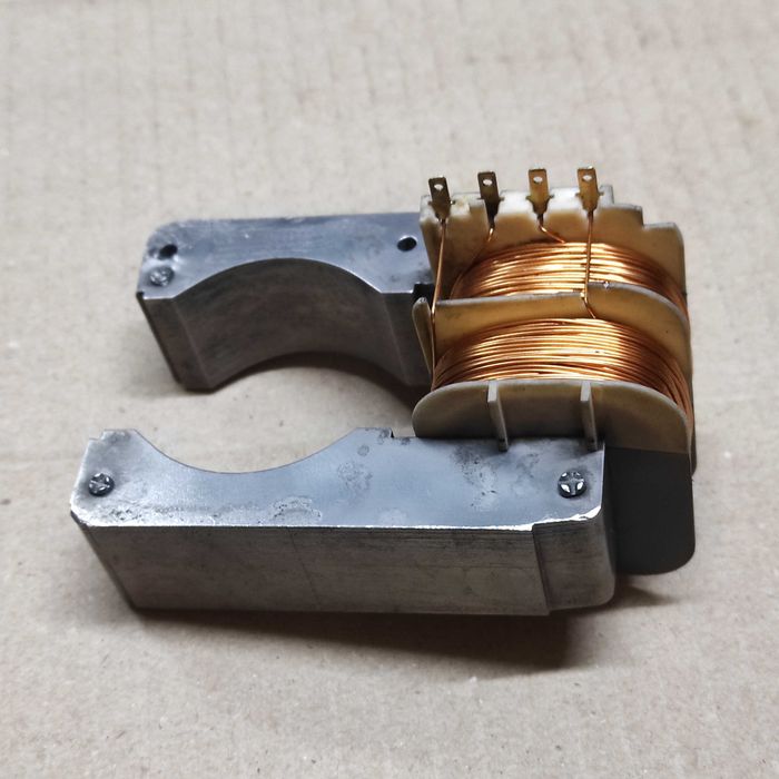 Статор (катушки) на кухонный комбайн Bosch МUM5