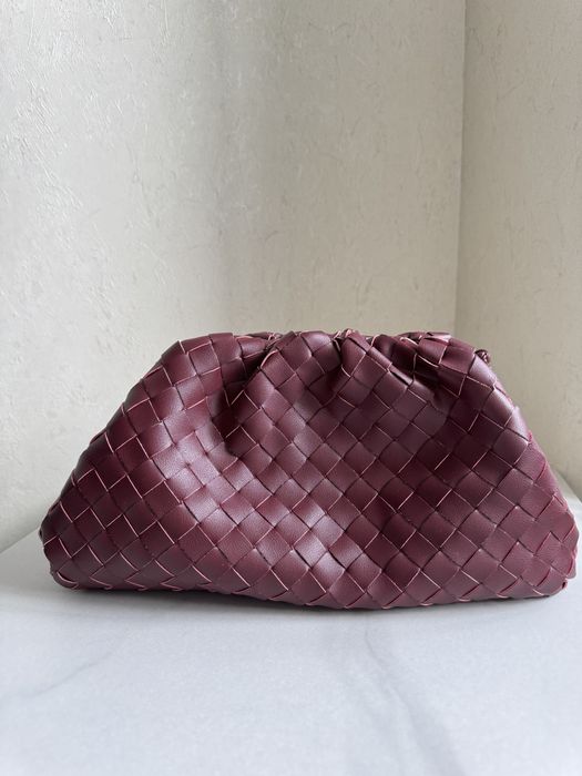 Сумка клатч в стиле bottega veneta burgundy