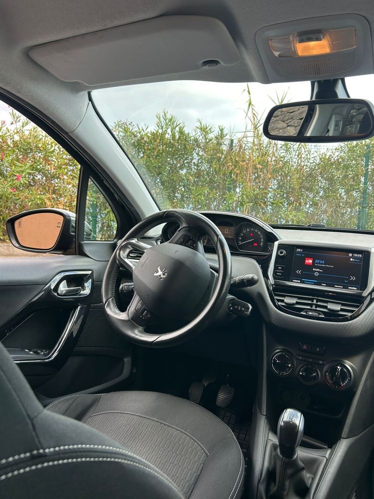 Peugeot 208 style