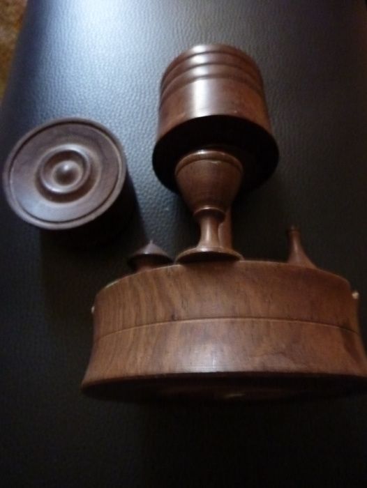 Cigarreira/ de Tabaco c/ Cinzeiro Africano