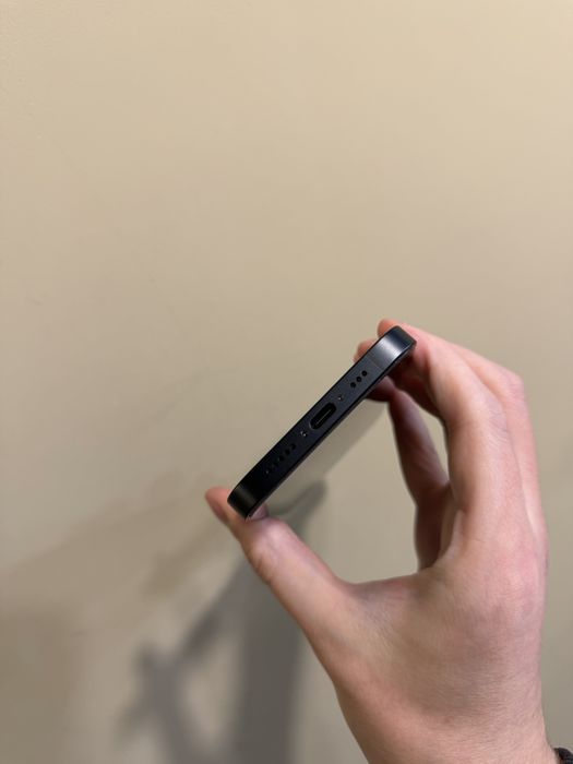 Б/у Iphone 16E 256 Black 50ц заряду