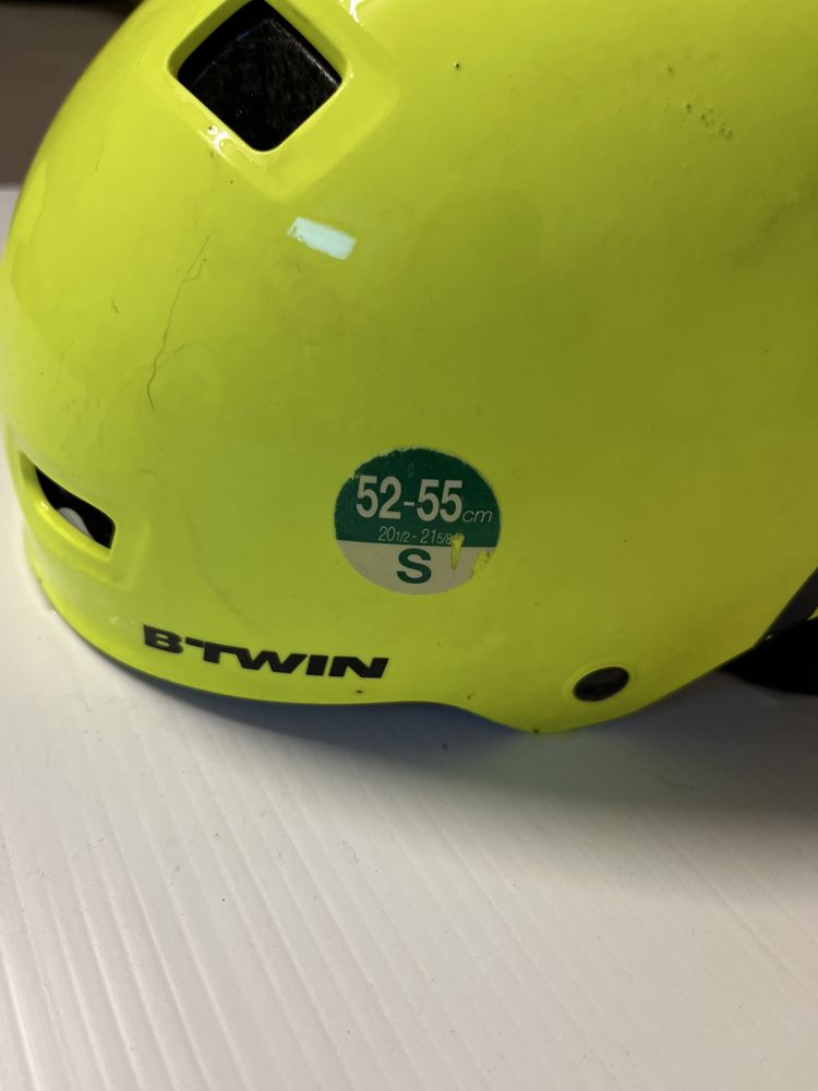 Vendo capacete de criança