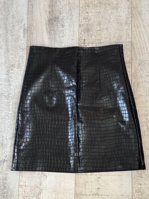 Zara нова спідниця