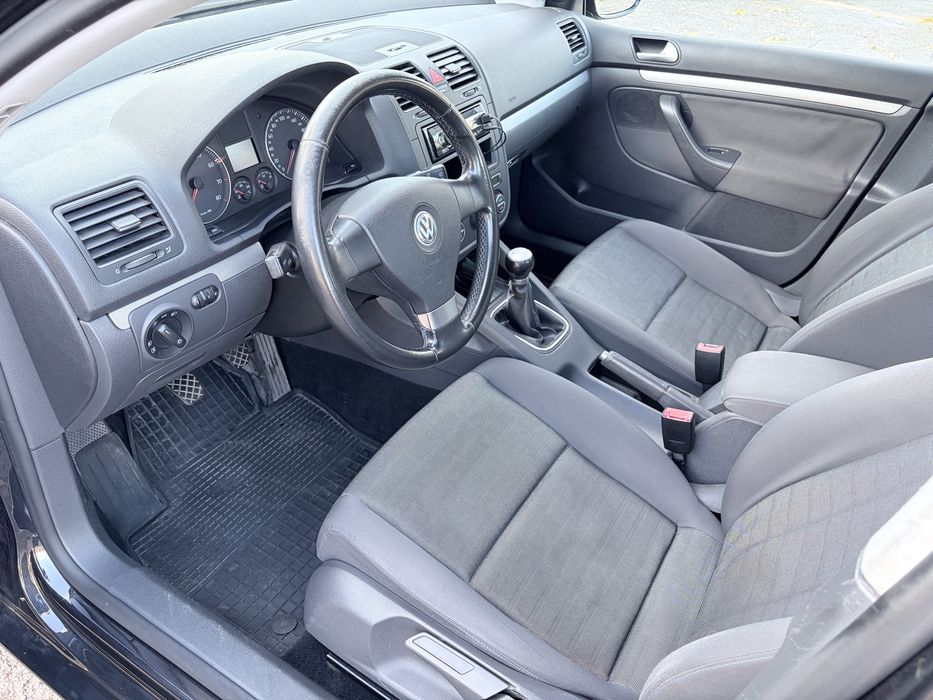 Volkswagen golf 5 1.6 mpi 130tyś km z Włoch