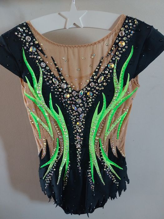 Strój startowy do gimnastyki artystycznej 134/140