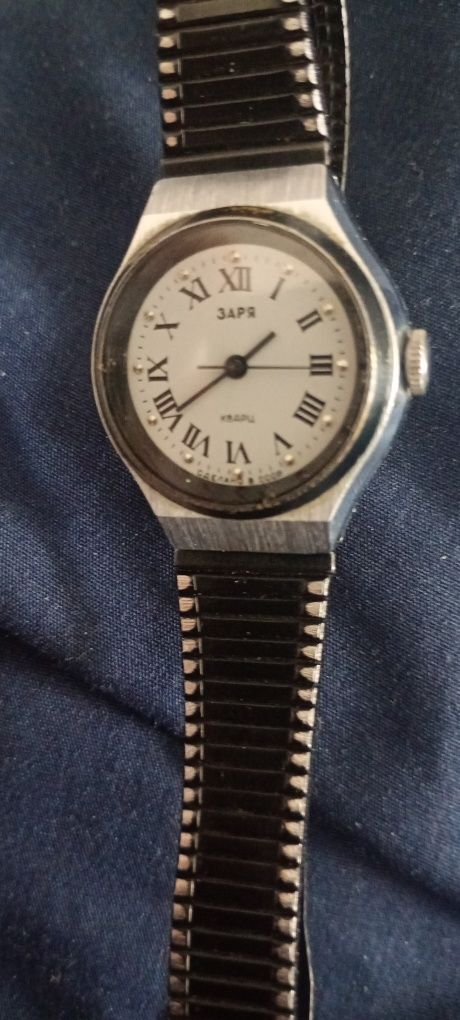 Zegarek Zaria qwarc