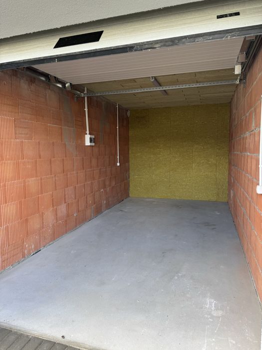 Garaż z prądem - suchy, ciepły, nowy ul. Owsiana obok Auchan