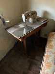 Mesa de costura antiga