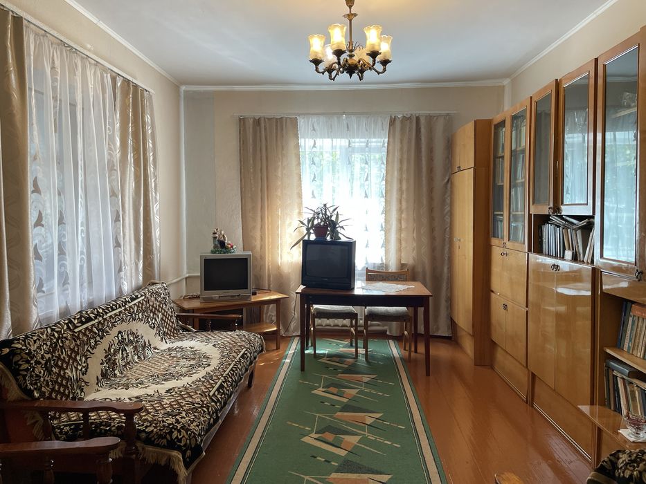 Продам цегляний будинок