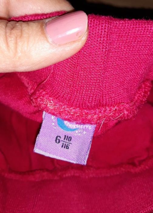 Spodnie dresowe dziewczęce r.110/116