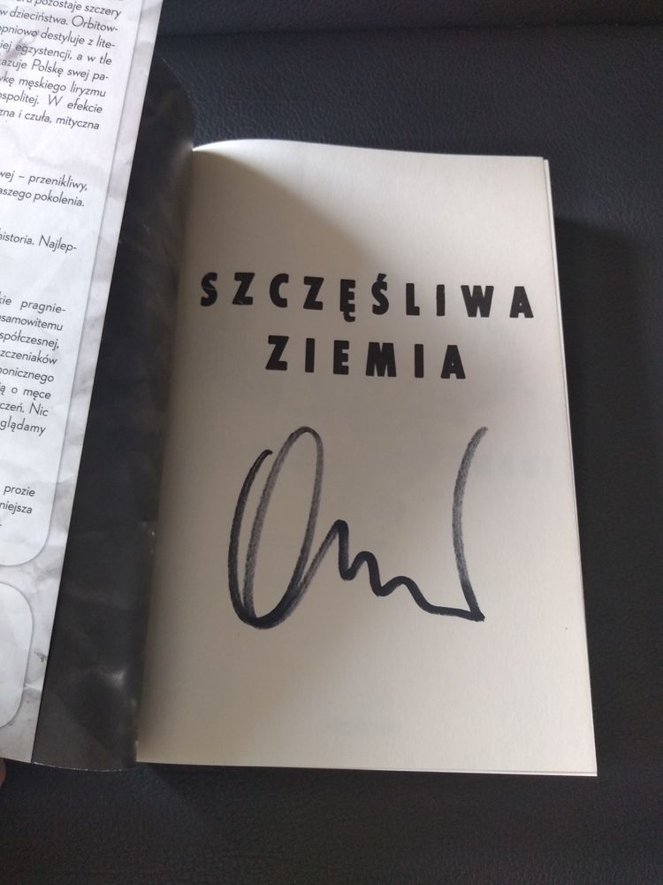 Książka z autografem Szczęśliwa Ziemia Łukasz Orbitowski gratis