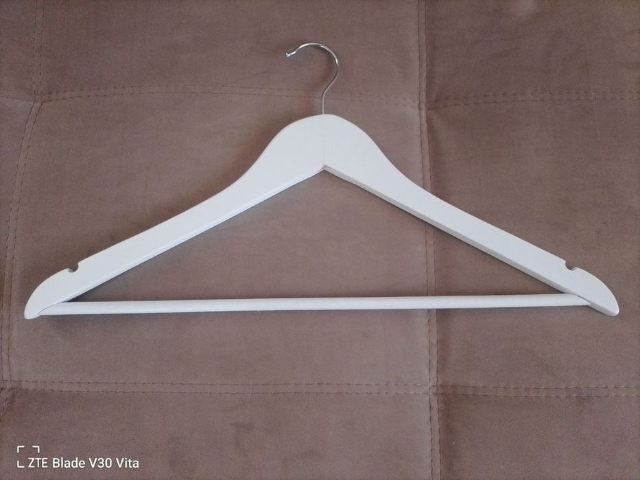 Вішалки з дерева, оптом