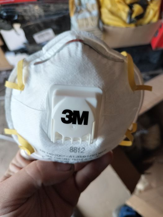 3М™ 8812 FFP1 Респиратор с клапаном