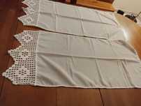 Quatro Cortinas em tecido e renda
