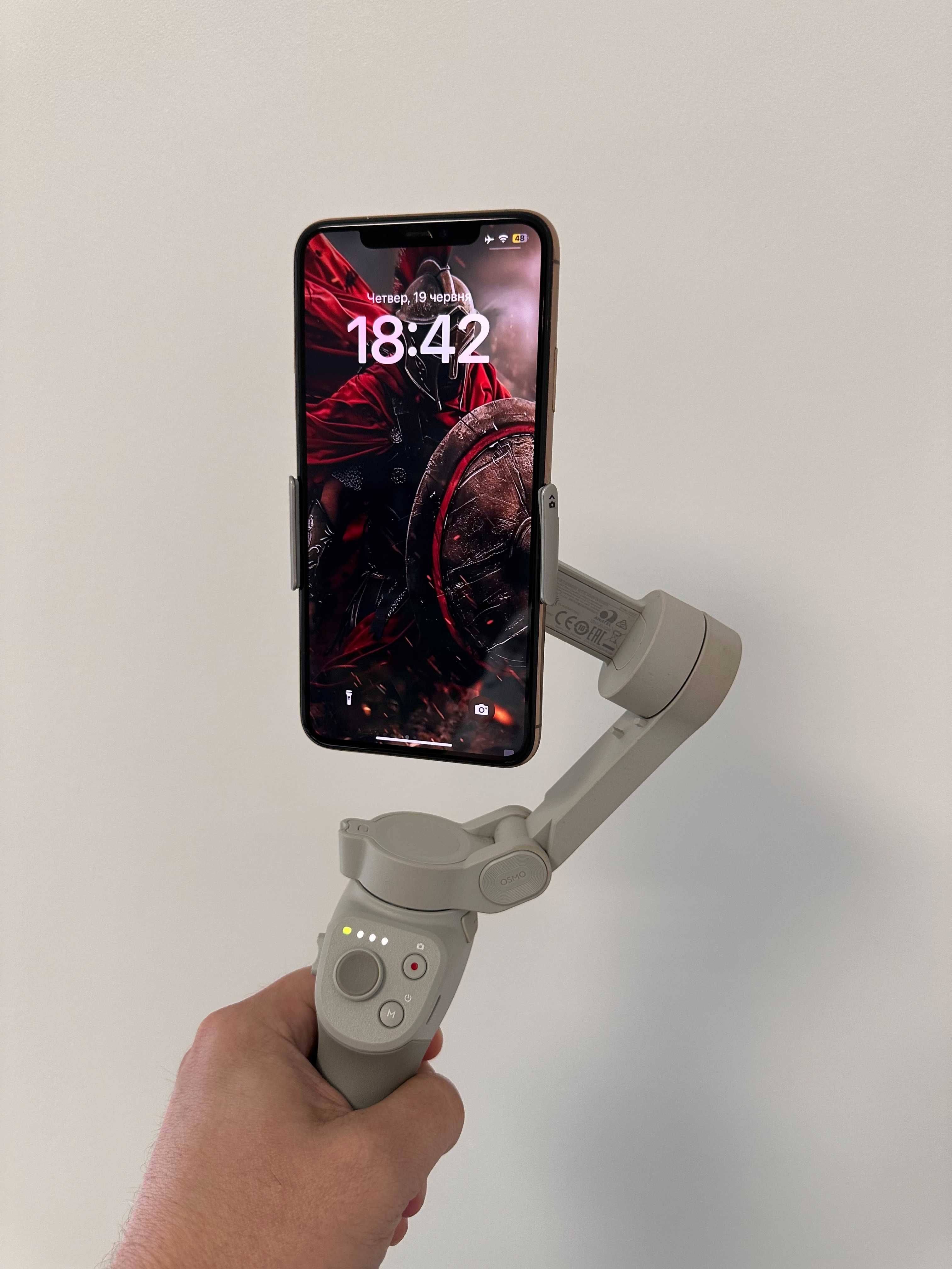 Apple iPhone 11 Pro Max Gold ( 256gb ) + Стабілізатор DJI OM 4