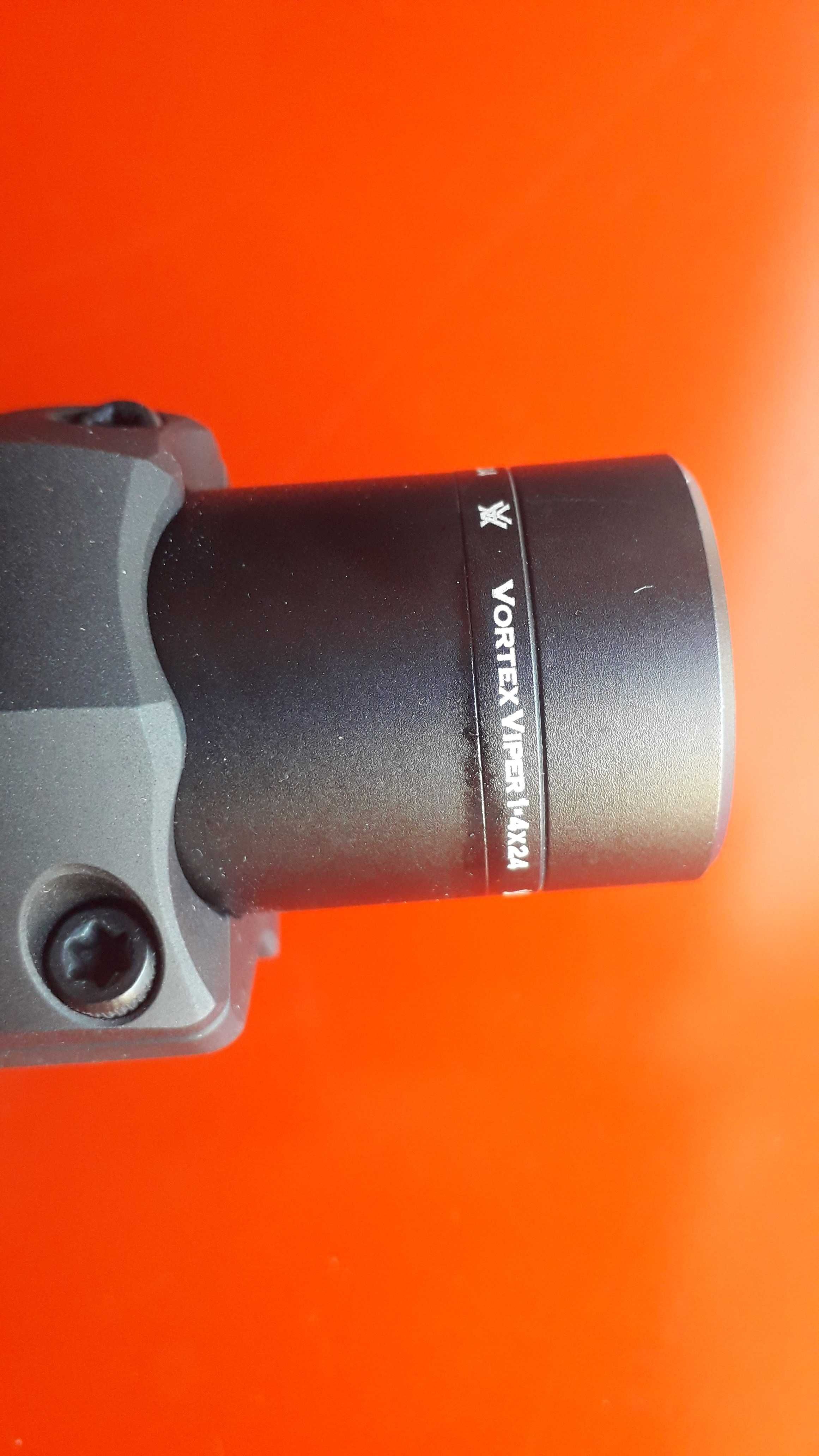 Luneta biegowa Vortex Viper 1-4x24 TMCQ z montażem