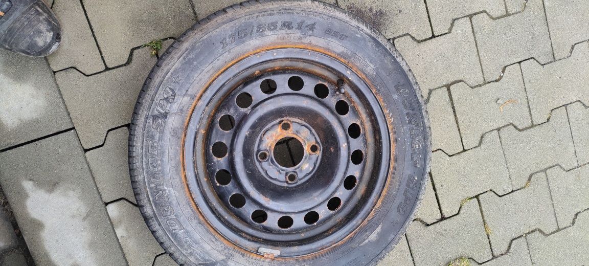 Opona Dunlop na feldze od opel corsa c