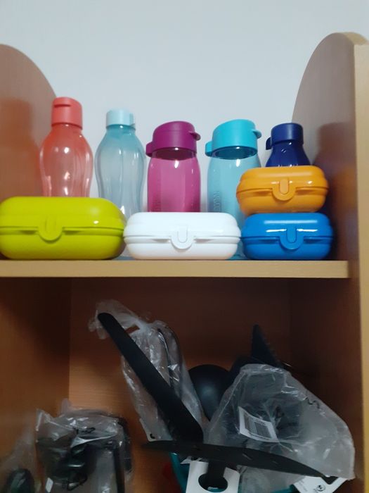 Vendo garrafas tuppeware  desde 5 € tenho de todos os tamanhos