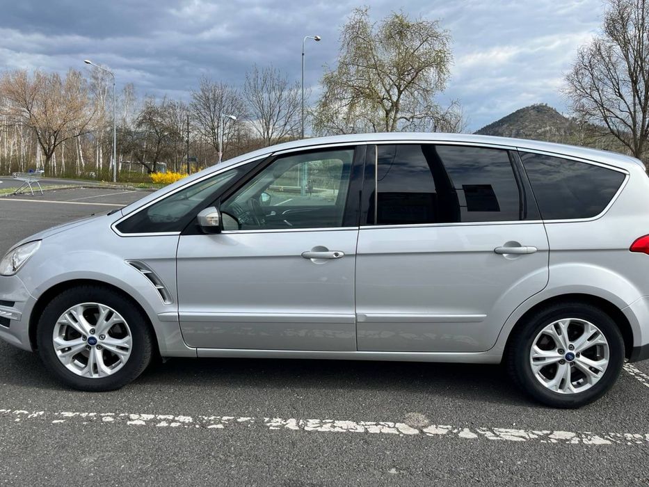 Ford S-Max в гарному стані