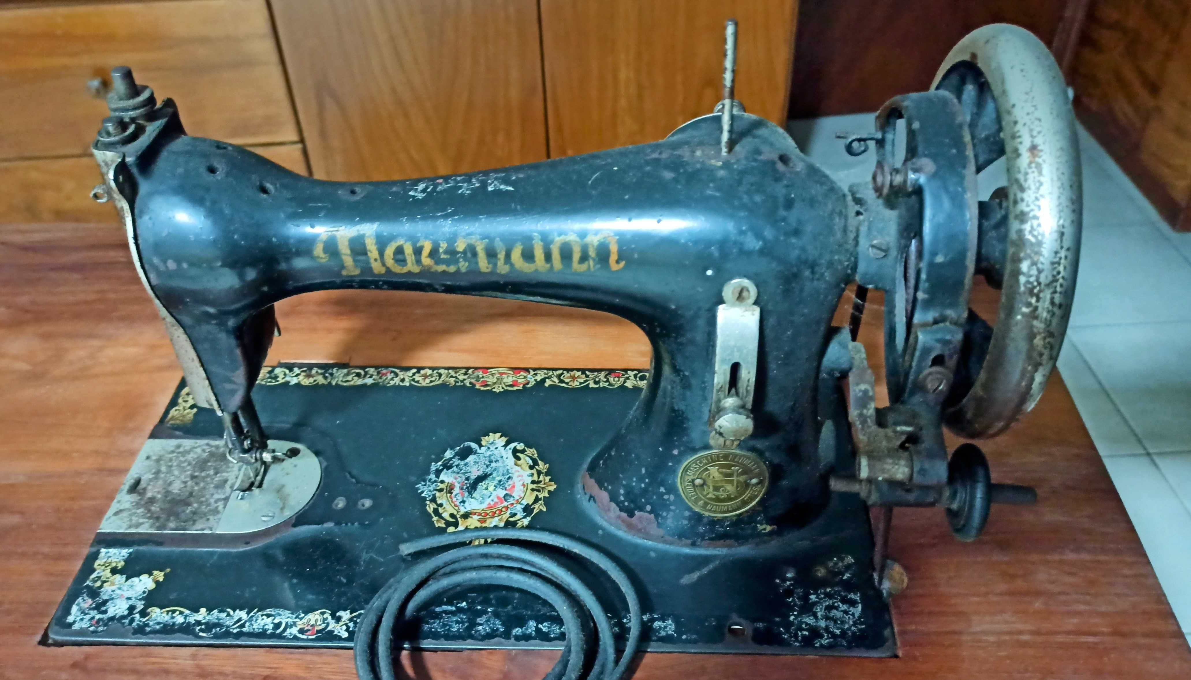 Máquina de costura decorativa edição limitada