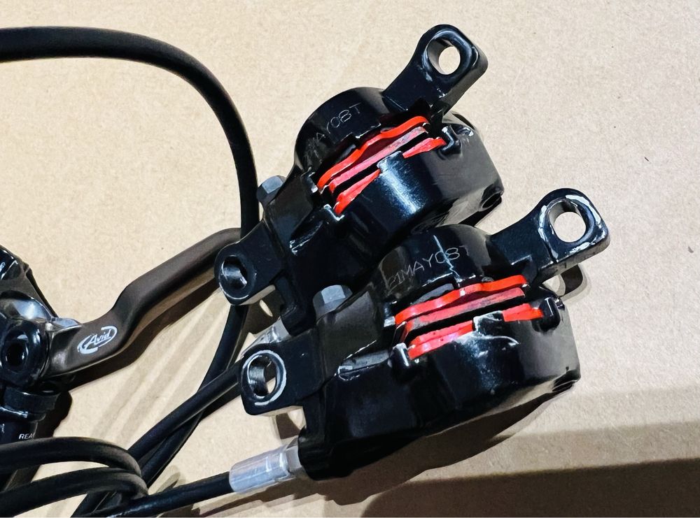 Hamulce hydrauliczne tarczowe AVID ELIXIR R SL Klamki Zaciski 77/152cm